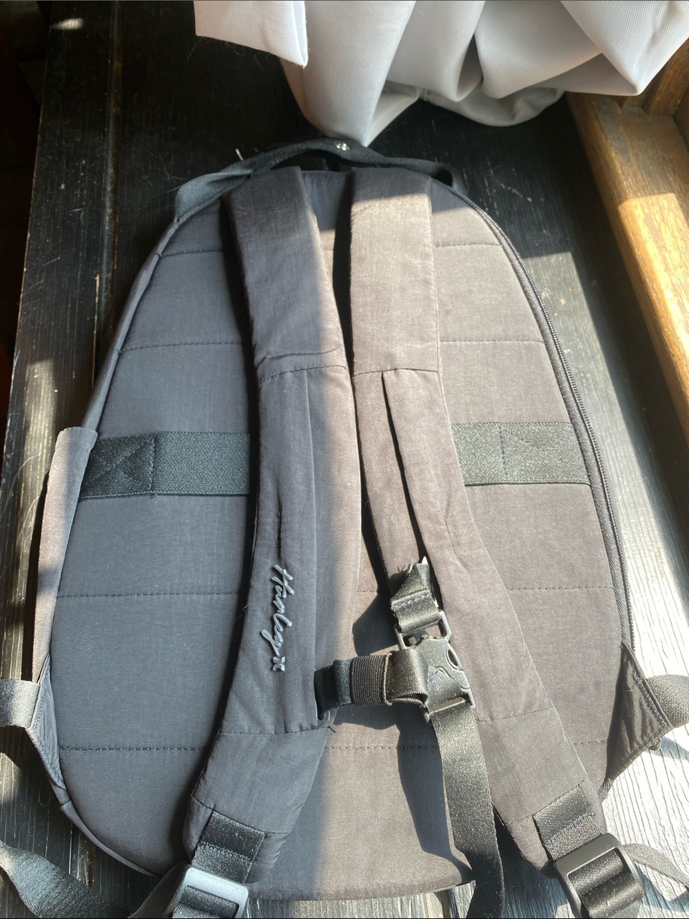 Back pack - Picture 4 of 8